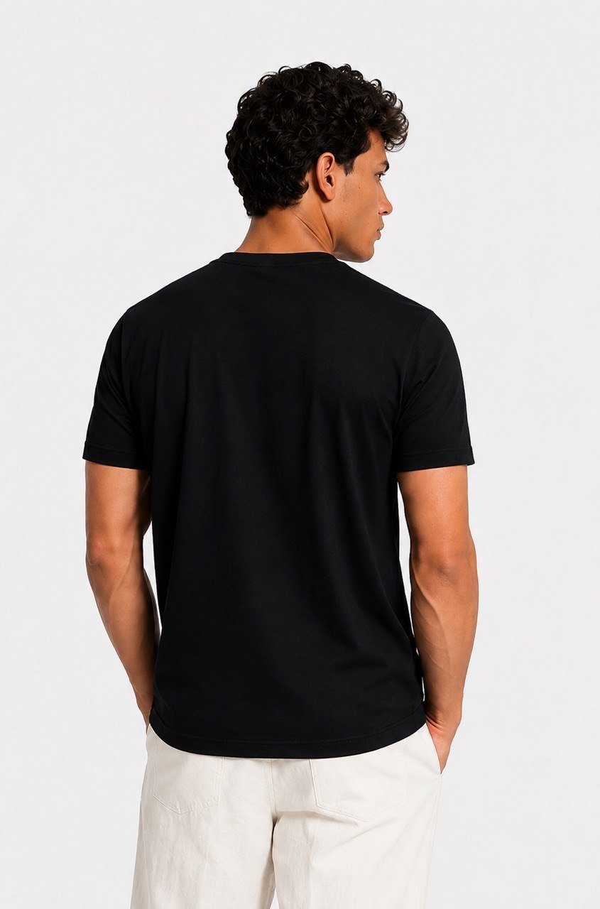 black basic t-shirt